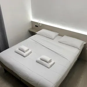 https://roy-hotel.hotelinveneto.com