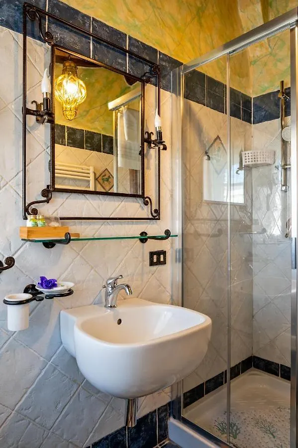 Luxury Corte Di Re Artu Lucca Bed & Breakfast